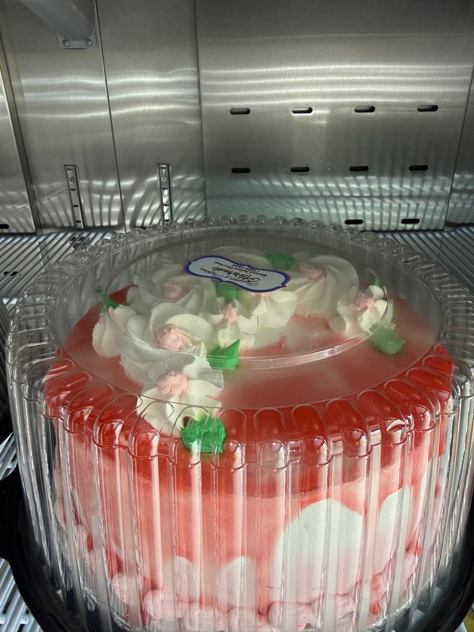 Pastel de fresa decorado
